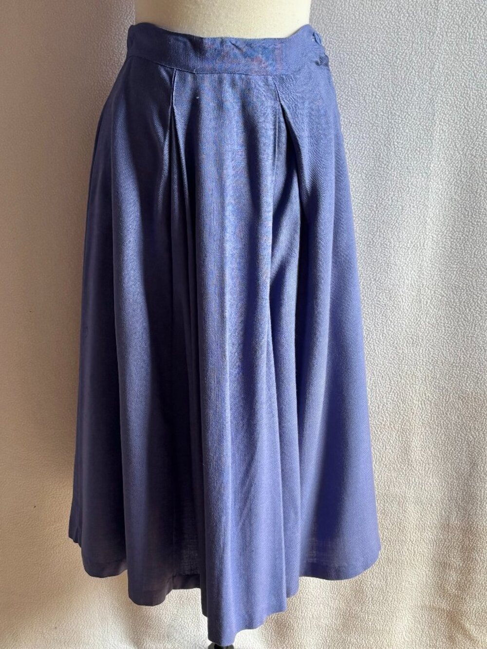 1950s Lavender Linen Flowing Pleated Flared Midi Skirt 28 Waist